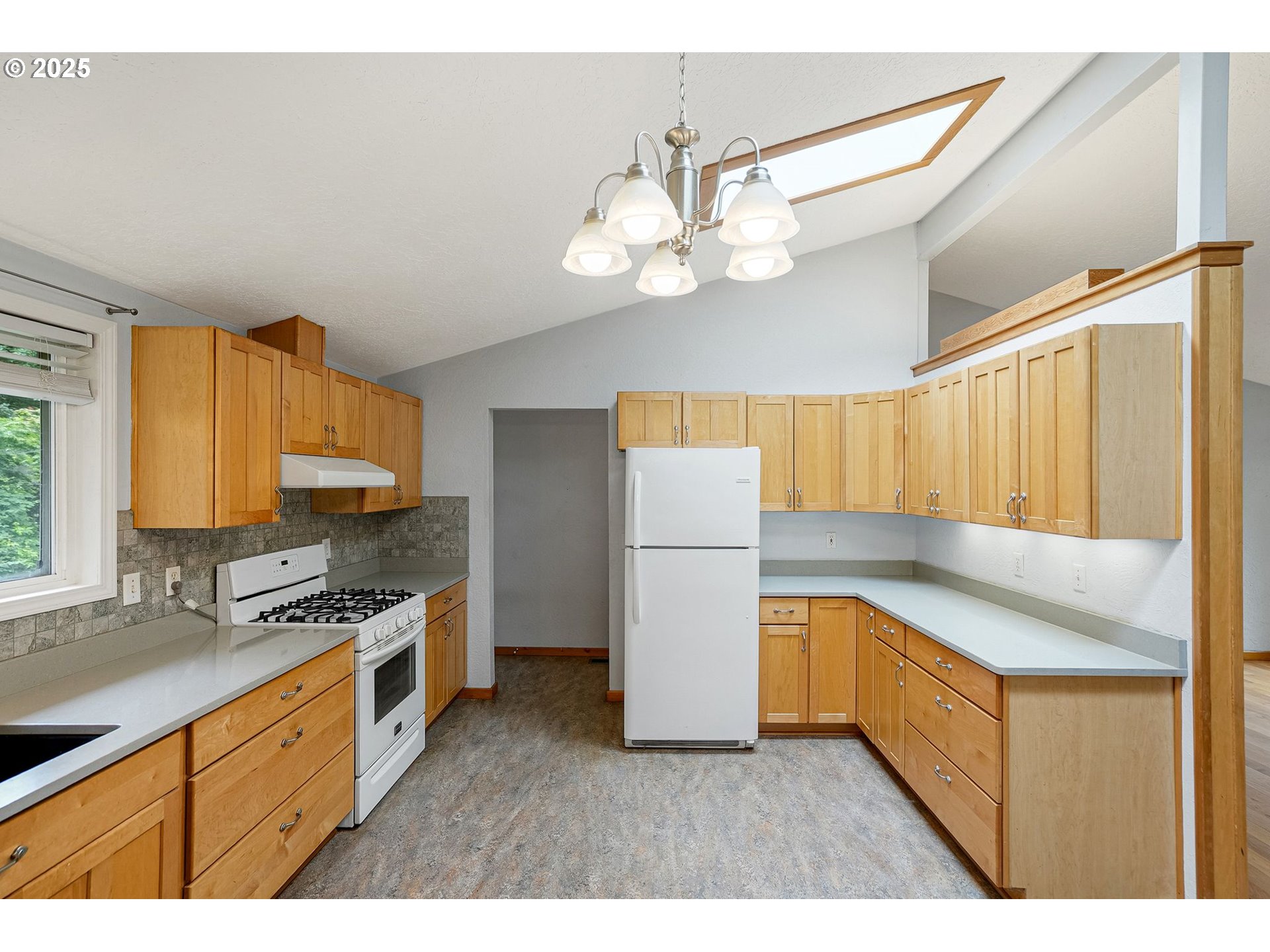 6786 Rochester Street Northeast Salem, OR 97305 - Photo 14 of 40