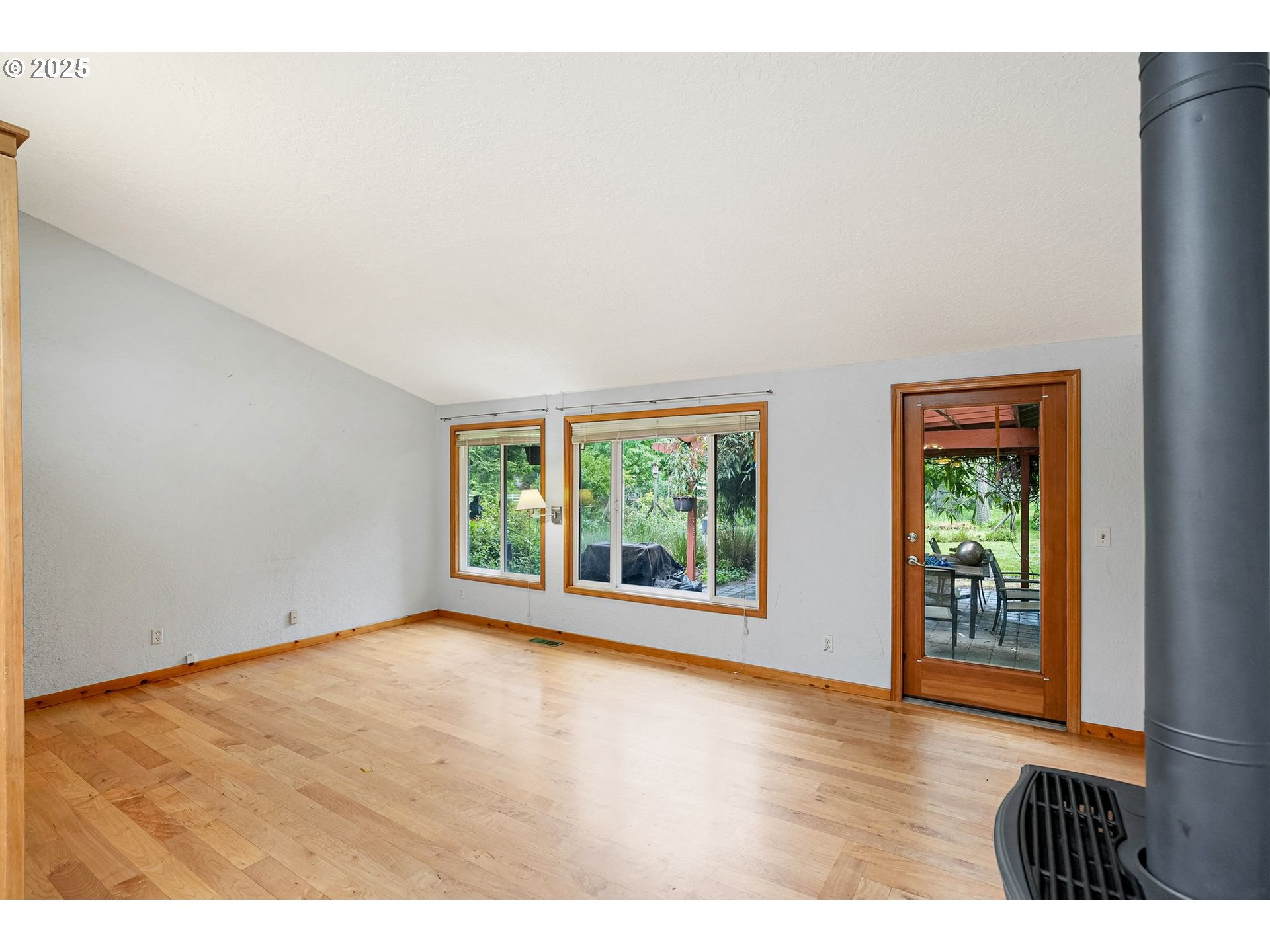 6786 Rochester Street Northeast Salem, OR 97305 - Photo 19 of 40