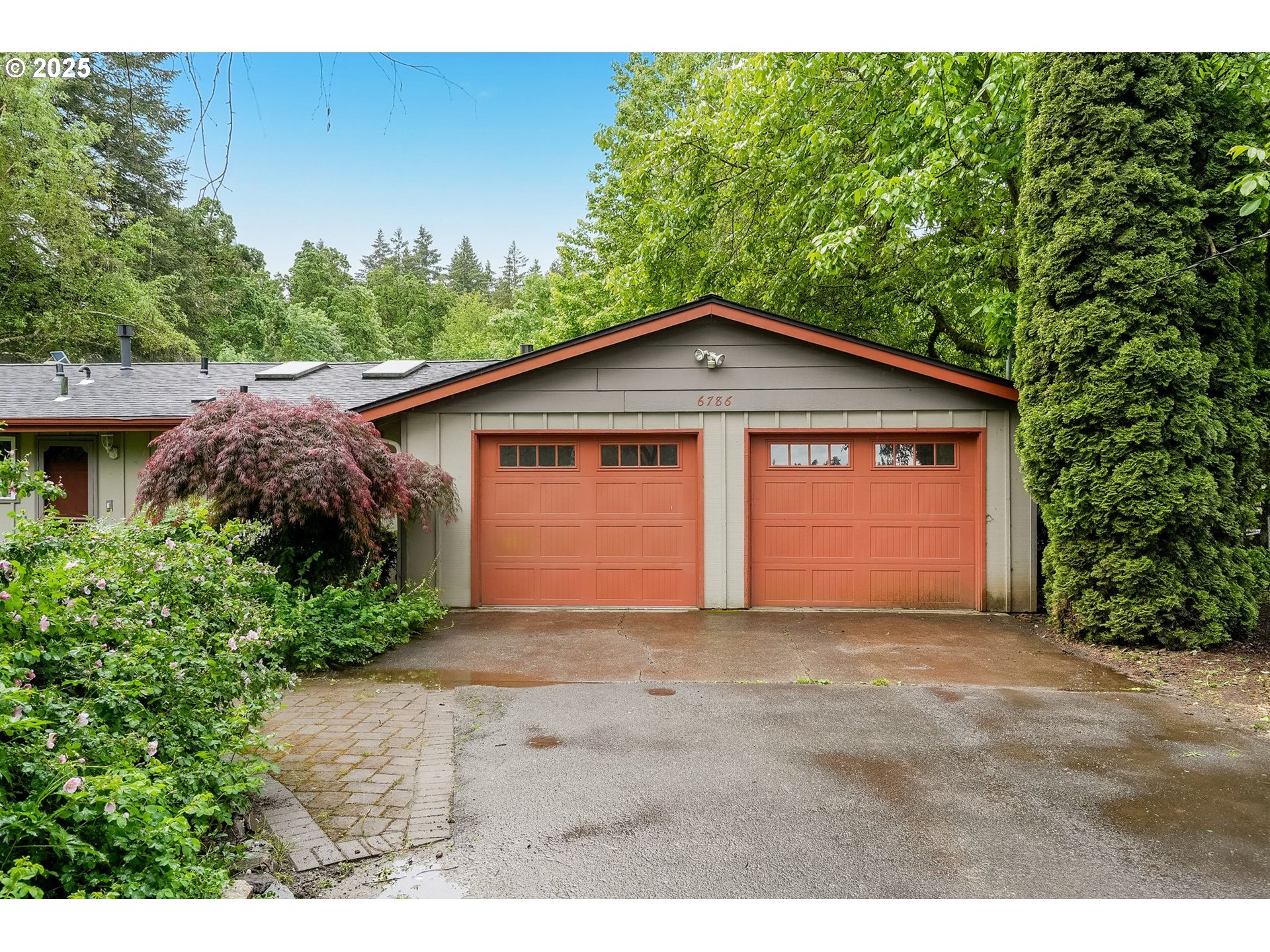 6786 Rochester Street Northeast Salem, OR 97305 - Photo 2 of 40