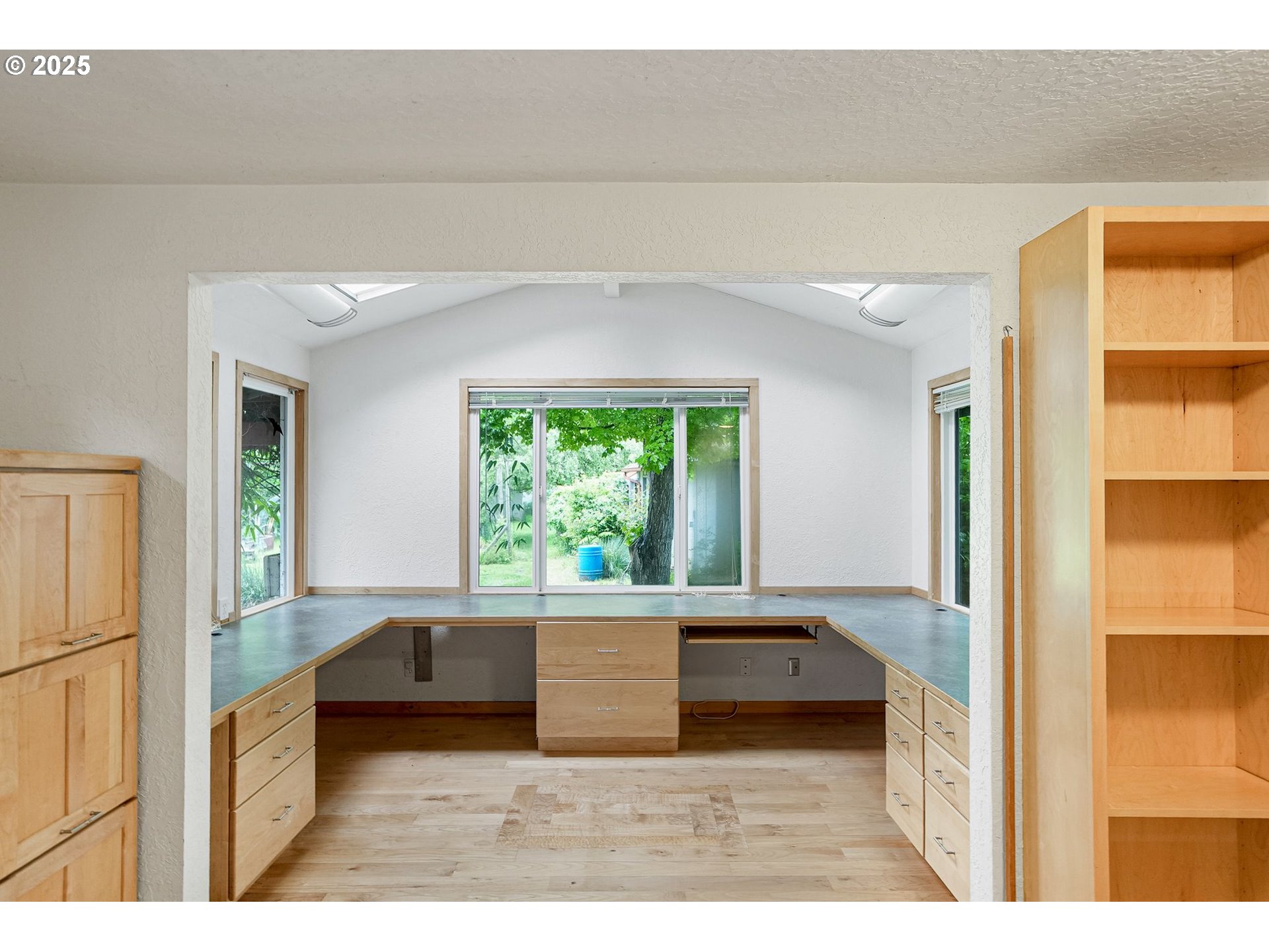 6786 Rochester Street Northeast Salem, OR 97305 - Photo 22 of 40