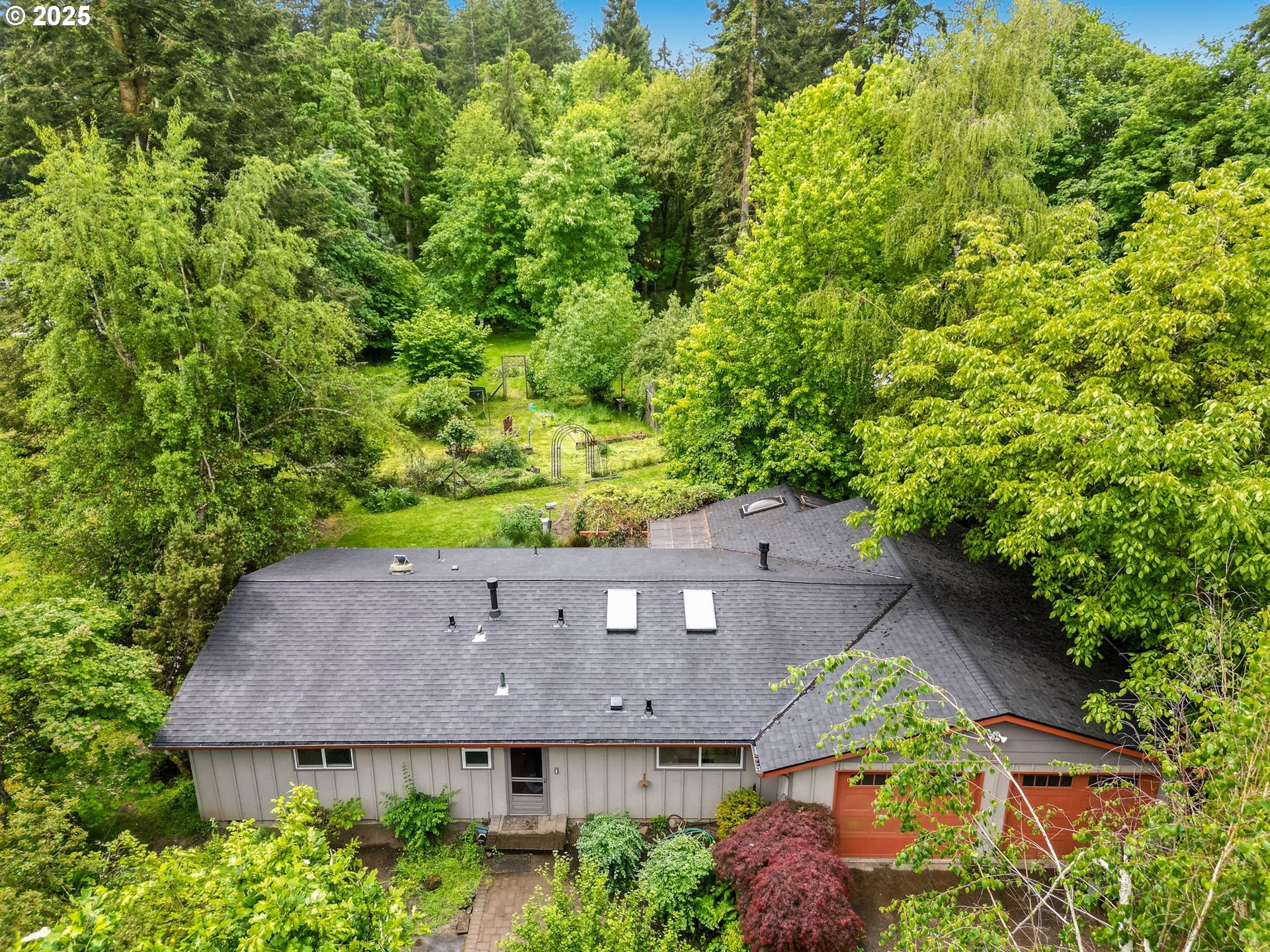 6786 Rochester Street Northeast Salem, OR 97305 - Photo 4 of 40