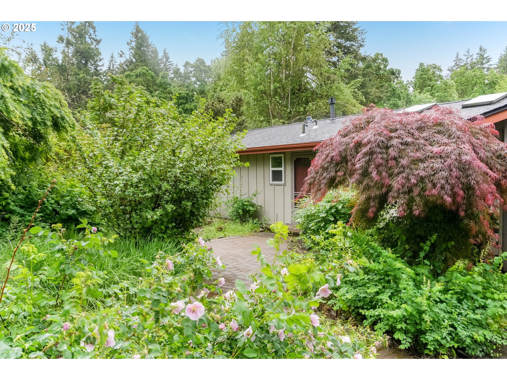 6786 Rochester Street Northeast Salem, OR 97305 - Photo 8 of 40