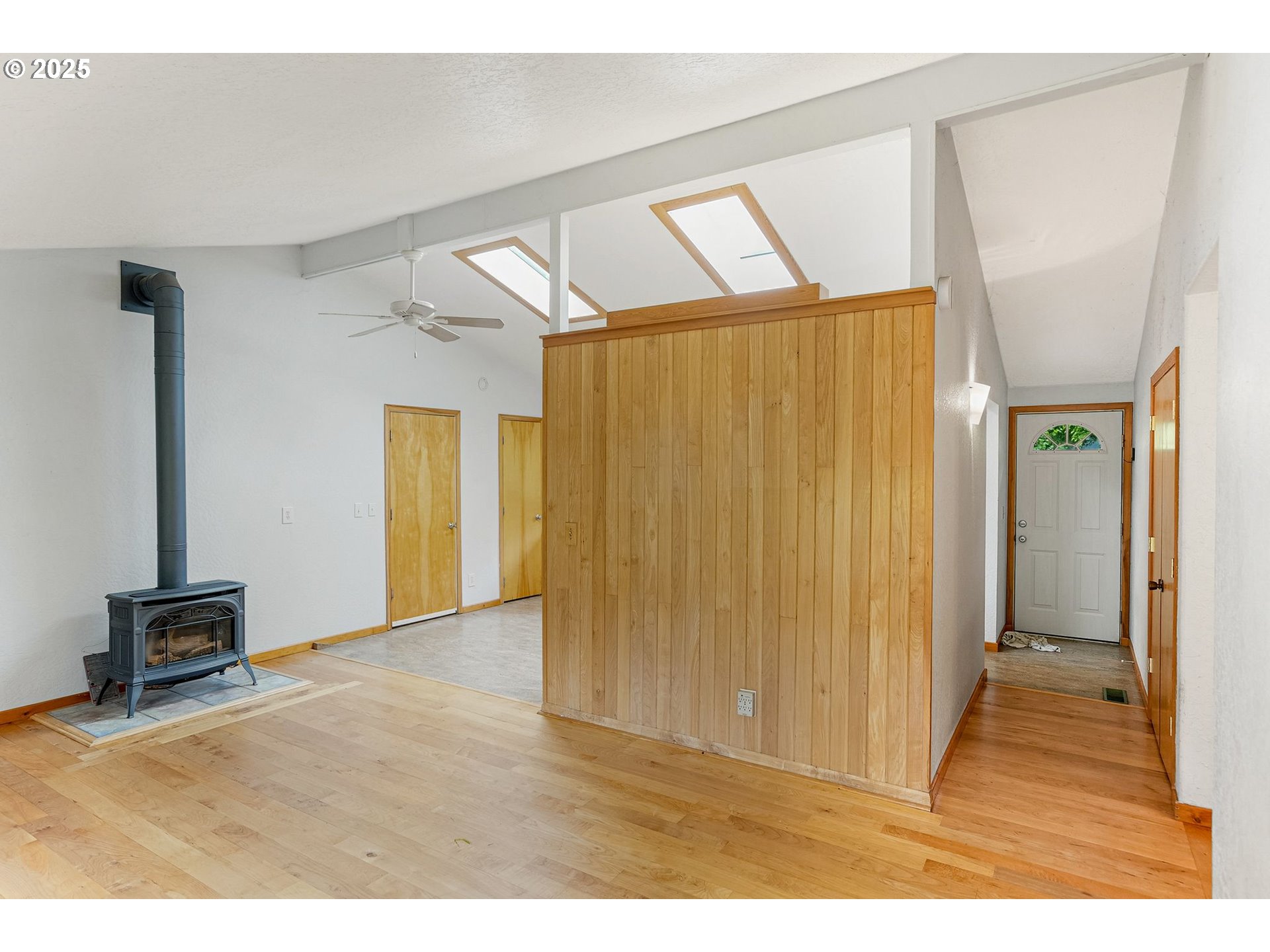 6786 Rochester Street Northeast Salem, OR 97305 - Photo 10 of 40