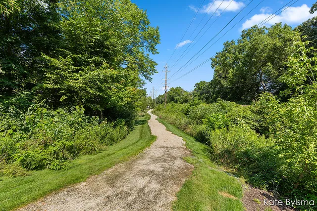 $815,000 | 657 Greenslate Drive Southeast, Ada, MI 49301