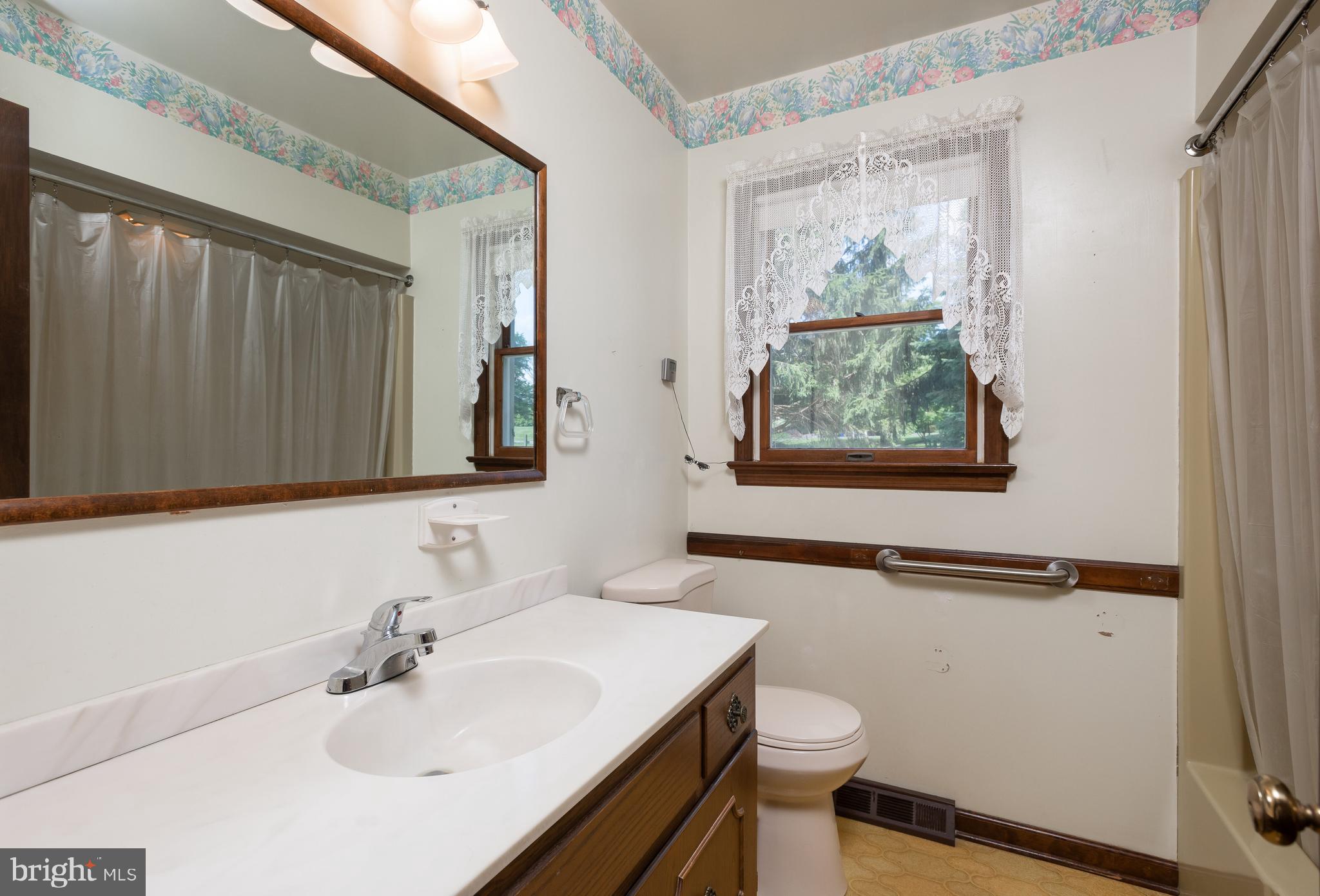 501 Corner Ketch Road Downingtown, PA 19335 - Photo 4 of 27 Gallery Image 4