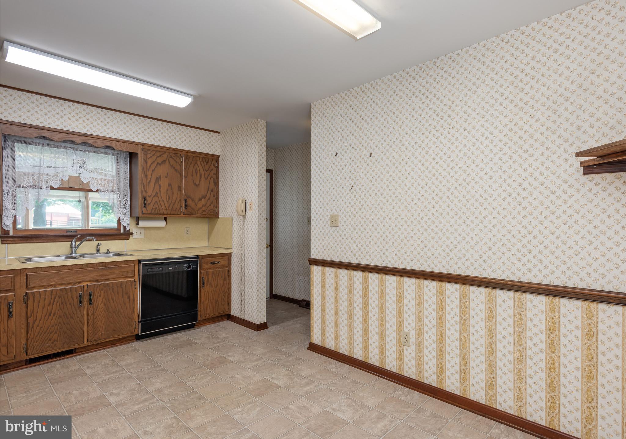501 Corner Ketch Road Downingtown, PA 19335 - Photo 7 of 27 Gallery Image 7