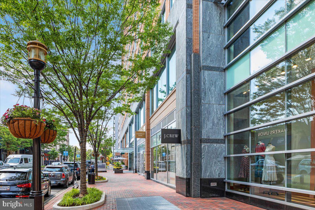 12108 Quorn Lane Reston, VA 20191 - Photo 66 of 91 Reston Town Center dining and shopping