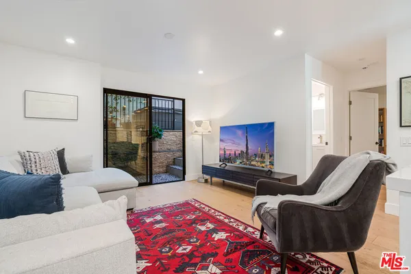 $1,870,000 | 3850 Udell Court, Los Angeles, CA 90027