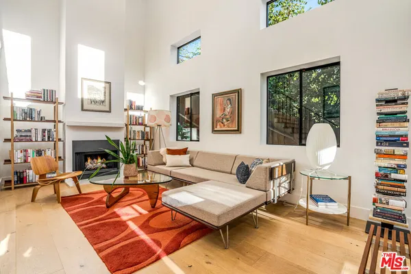 $1,870,000 | 3850 Udell Court, Los Angeles, CA 90027