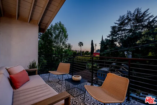 $1,870,000 | 3850 Udell Court, Los Angeles, CA 90027