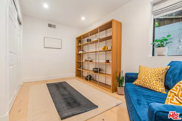 $1,870,000 | 3850 Udell Court, Los Angeles, CA 90027