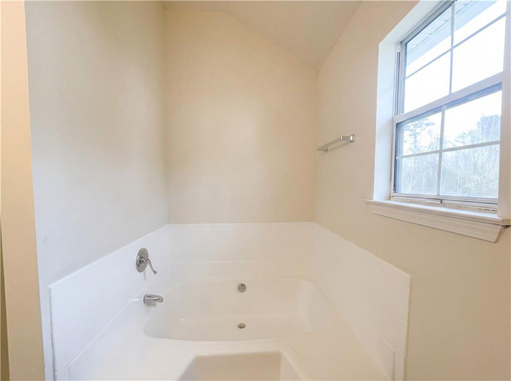 3028 North Oak Court Decatur, GA 30034 - Photo 17 of 27