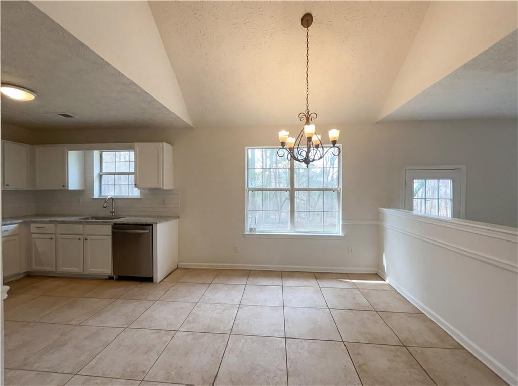 3028 North Oak Court Decatur, GA 30034 - Photo 9 of 27