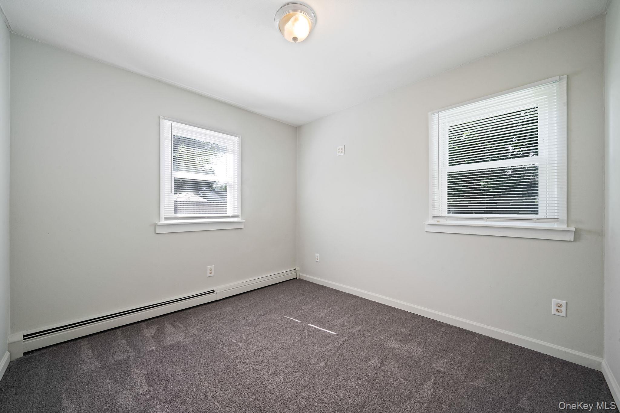 129 Shaber Road Patchogue, NY 11772 - Photo 10 of 23