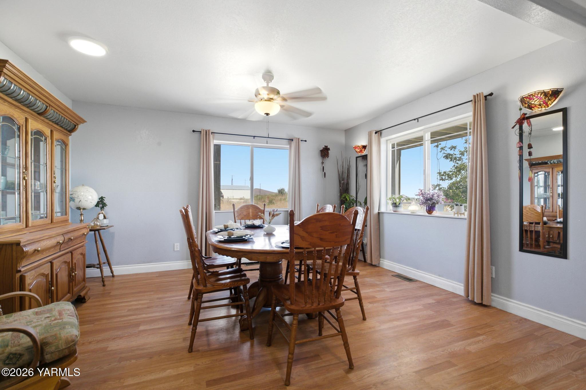 900 Slavin Road Yakima, WA 98903 - Photo 12 of 27 12 Dining Room