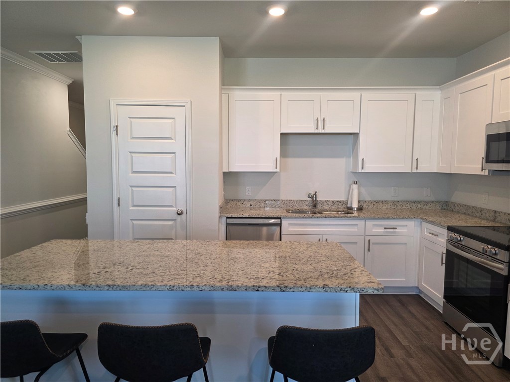541 Gov Treutlen Circle Pooler, GA 31322 - Photo 9 of 28