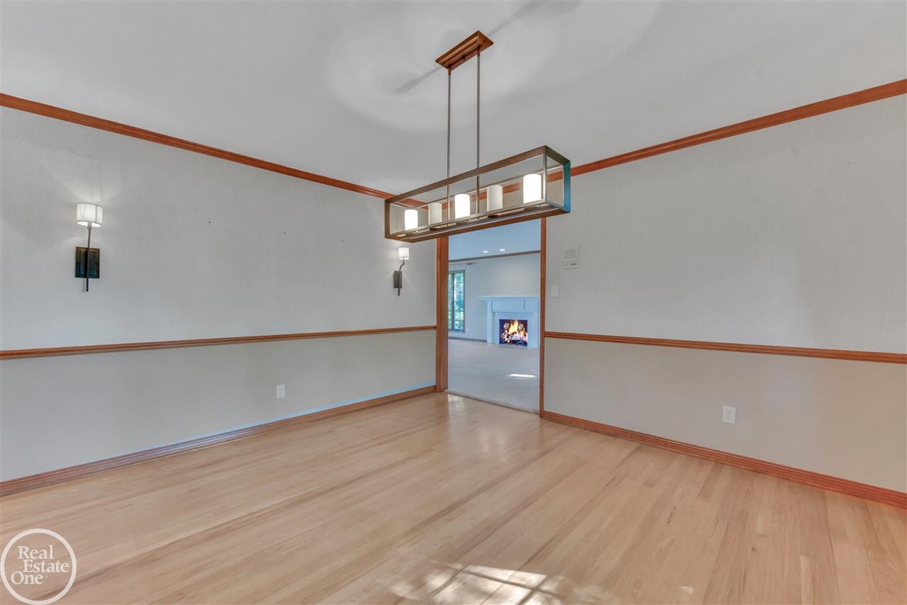 747 Ballantyne Road Grosse Pointe Shores, MI 48236 - Photo 18 of 46