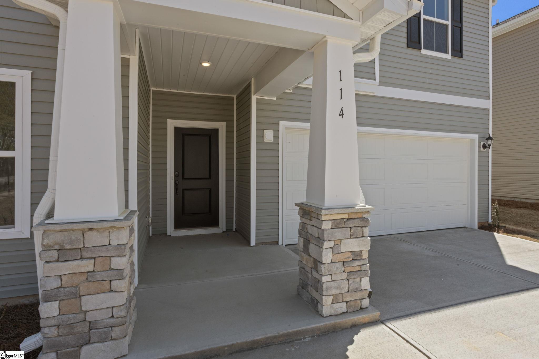 114 Wilson School Street Simpsonville, SC 29681 - Photo 3 of 43