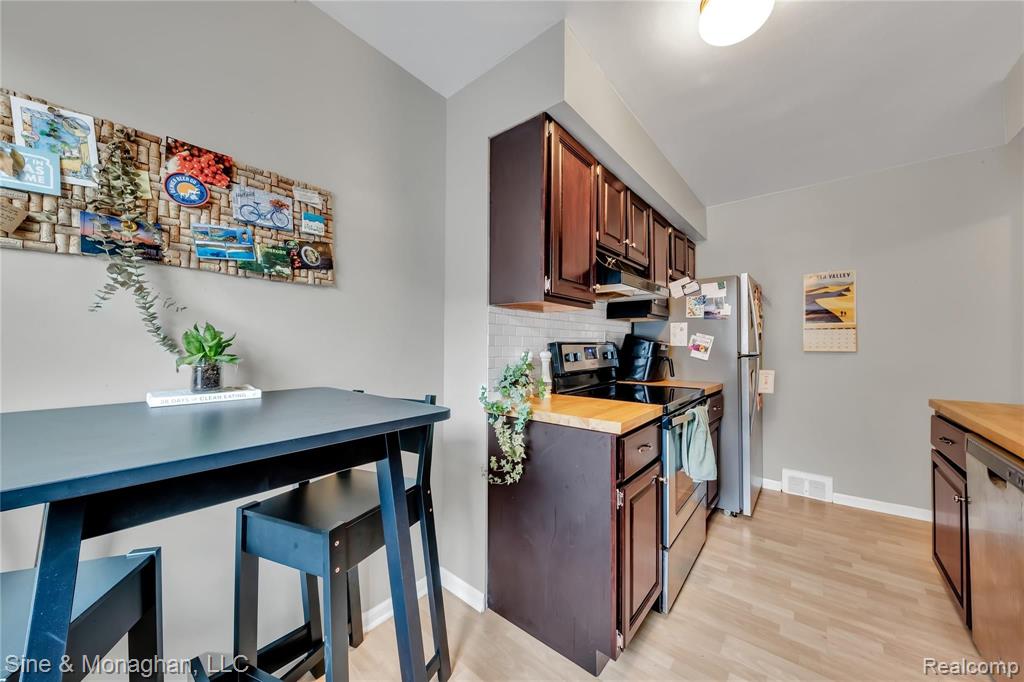 731-733 Harcourt Road Grosse Pointe Park, MI 48230 - Photo 23 of 40