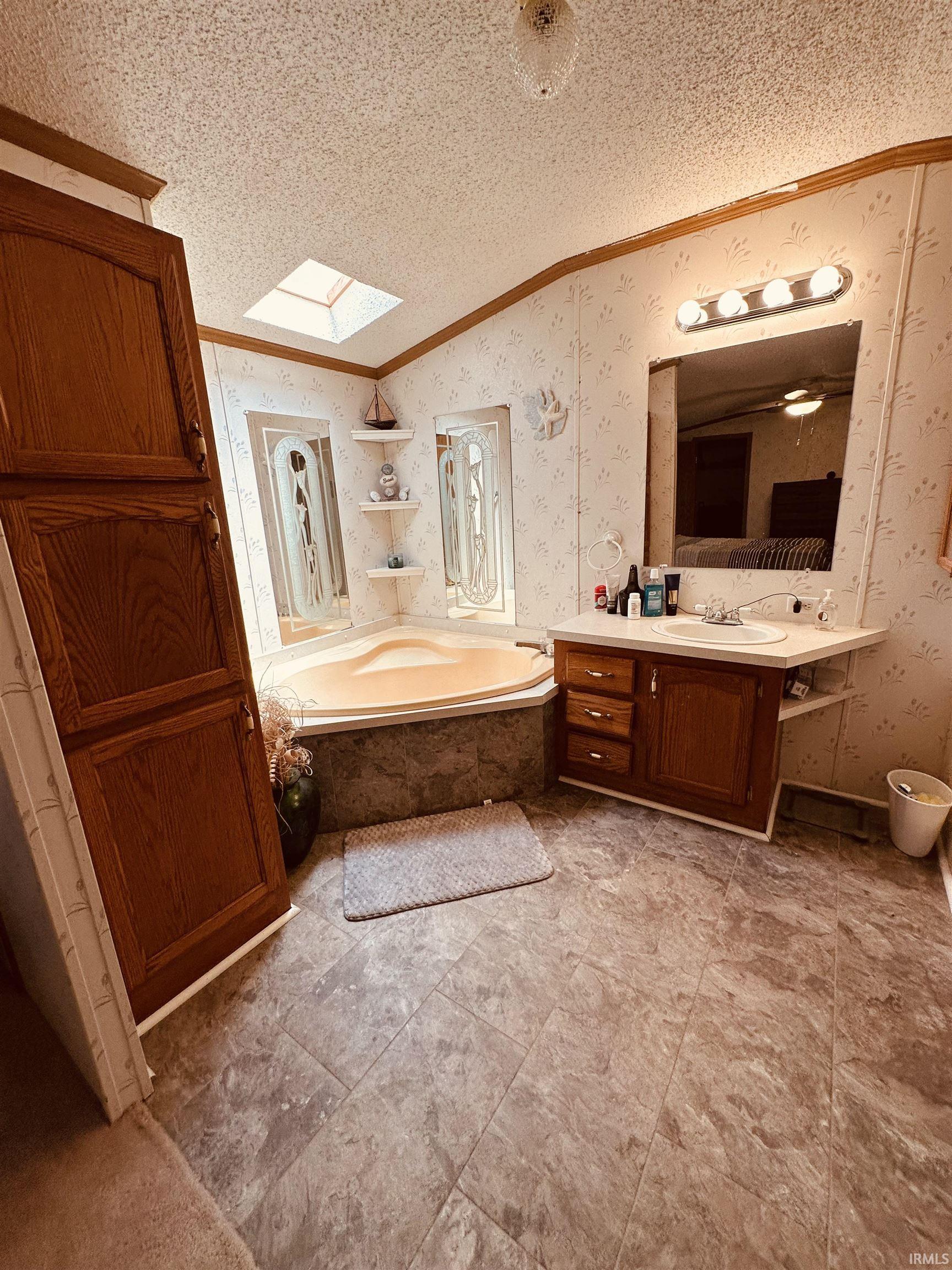 11102 North Landing Road Monticello, IN 47960 - Photo 20 of 32