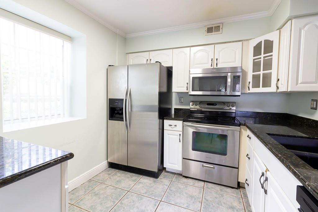4610 West McNab Road, Unit D1 Pompano Beach, FL 33069 - Photo 5 of 6 Photo 5
