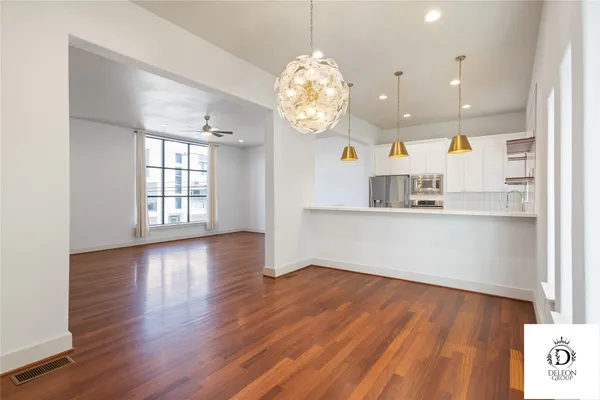 $5,000 | 1223 Studer Street, Houston, TX 77007
