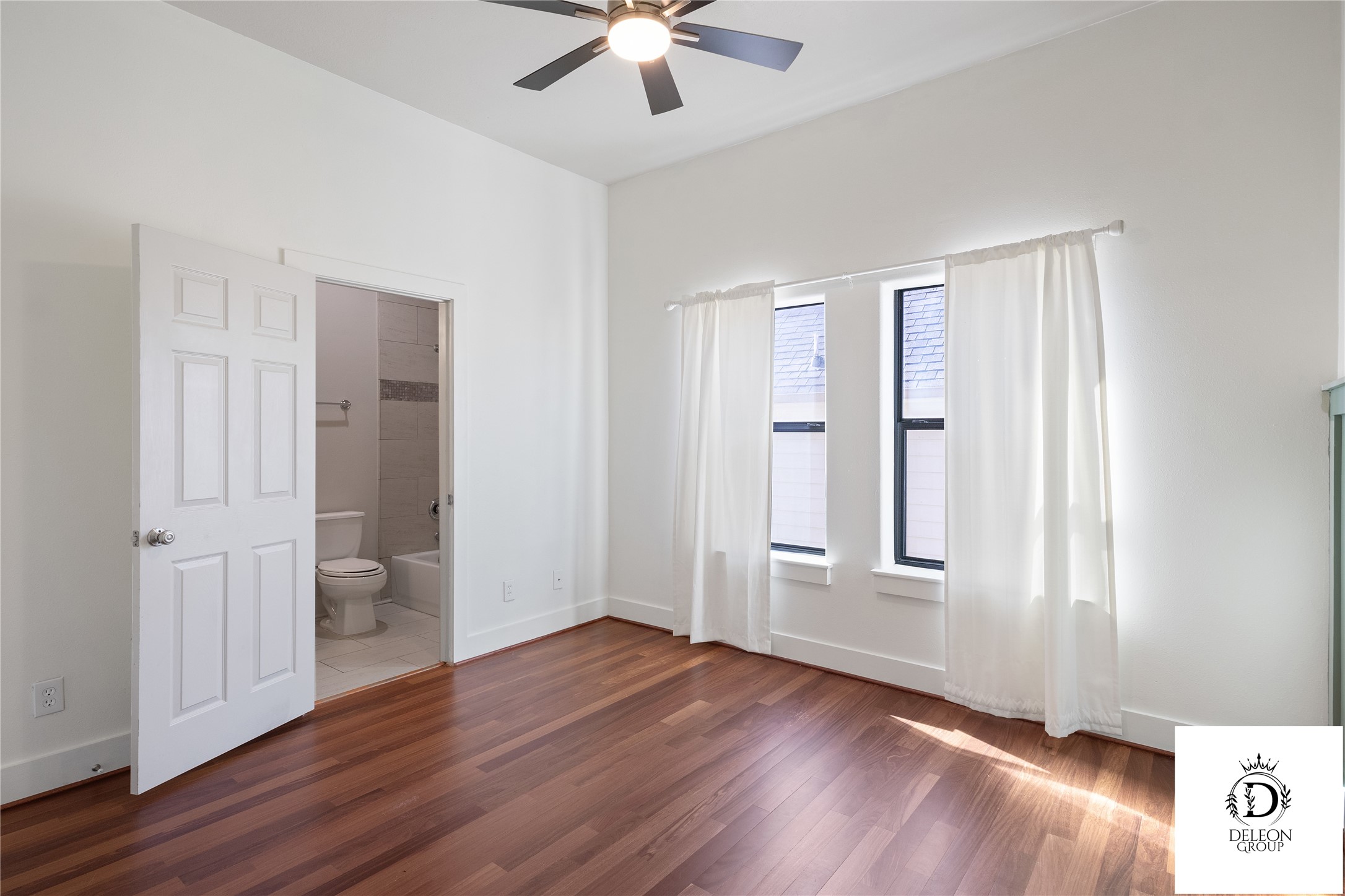 1223 Studer Street Houston, TX 77007 - Photo 19 of 32