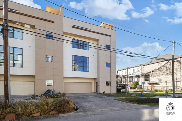 $5,000 | 1223 Studer Street, Houston, TX 77007