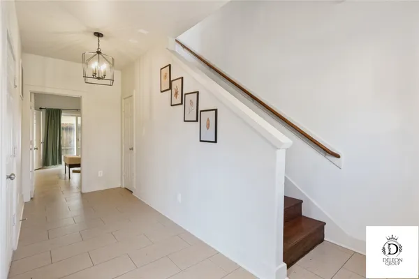 $5,000 | 1223 Studer Street, Houston, TX 77007