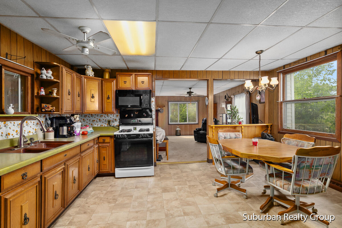 1569 South Sheridan Road Stanton, MI 48888 - Photo 11 of 29 img_1009