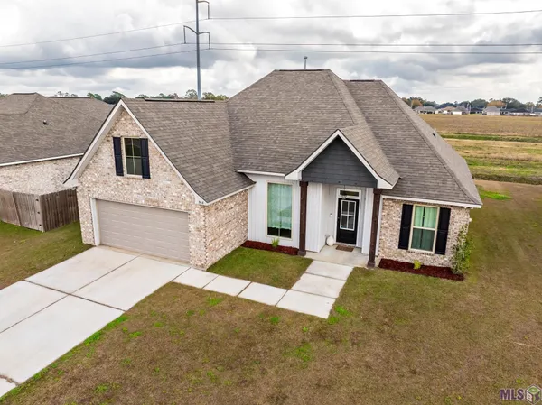 $1,950 | 308 Carriage Way, Thibodaux, LA 70301