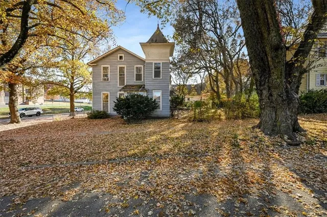 $269,900 | 601 Congress Street, Leavenworth, KS 66048