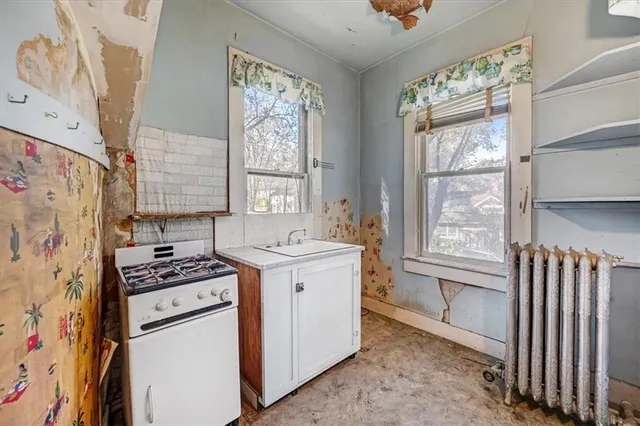 $269,900 | 601 Congress Street, Leavenworth, KS 66048