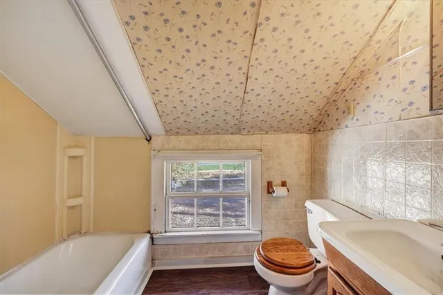 $269,900 | 601 Congress Street, Leavenworth, KS 66048