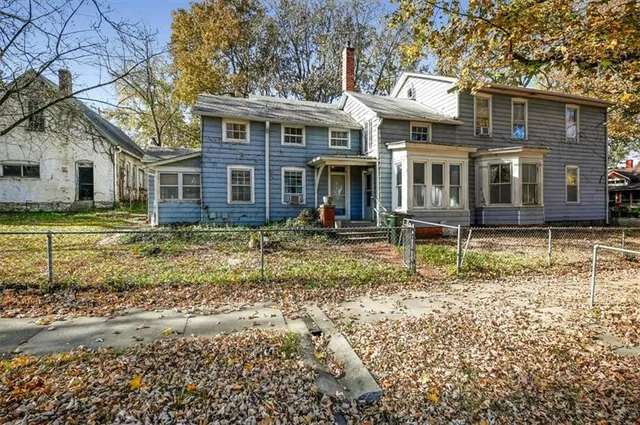 $269,900 | 601 Congress Street, Leavenworth, KS 66048