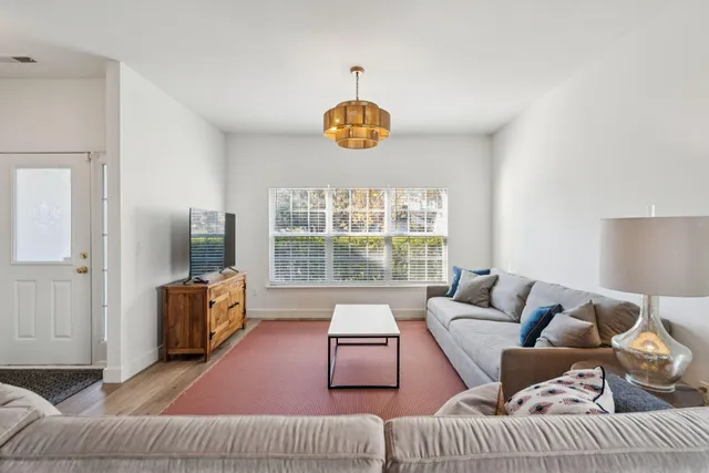 $585,000 | 2802 Summertrees Boulevard, Johns Island, SC 29455