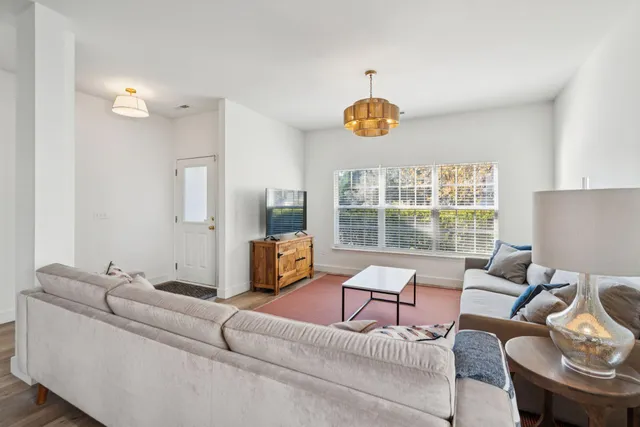 $585,000 | 2802 Summertrees Boulevard, Johns Island, SC 29455