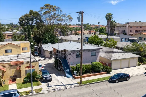 $1,200,000 | 1062 Termino Avenue, Long Beach, CA 90804