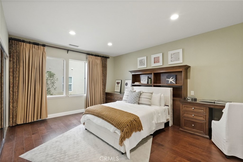 20356 Vía Cellini Porter Ranch, CA 91326 - Photo 45 of 62