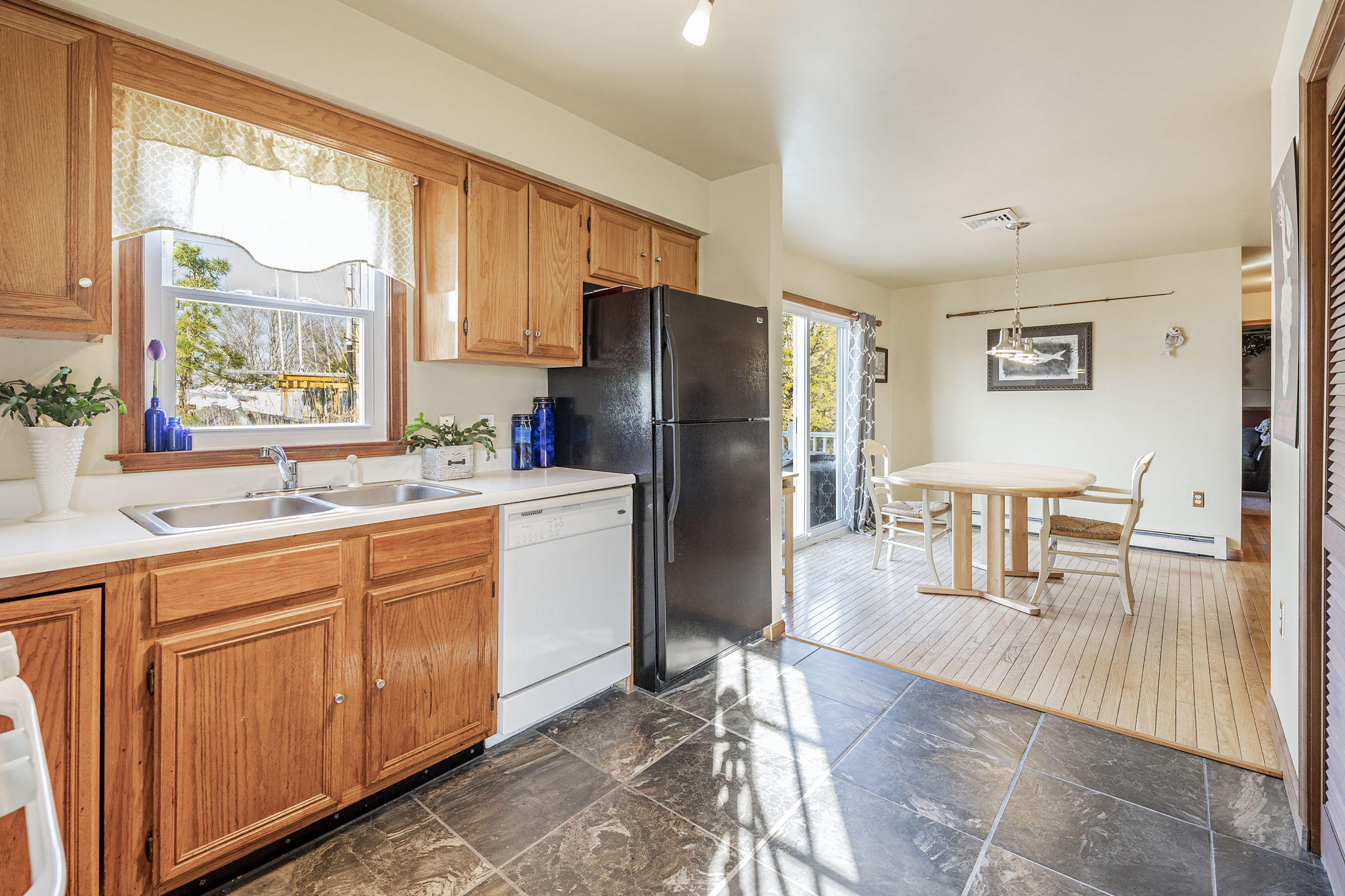 124 Marine Road Waretown, NJ 08758 - Photo 2 of 23 Kitchen1c