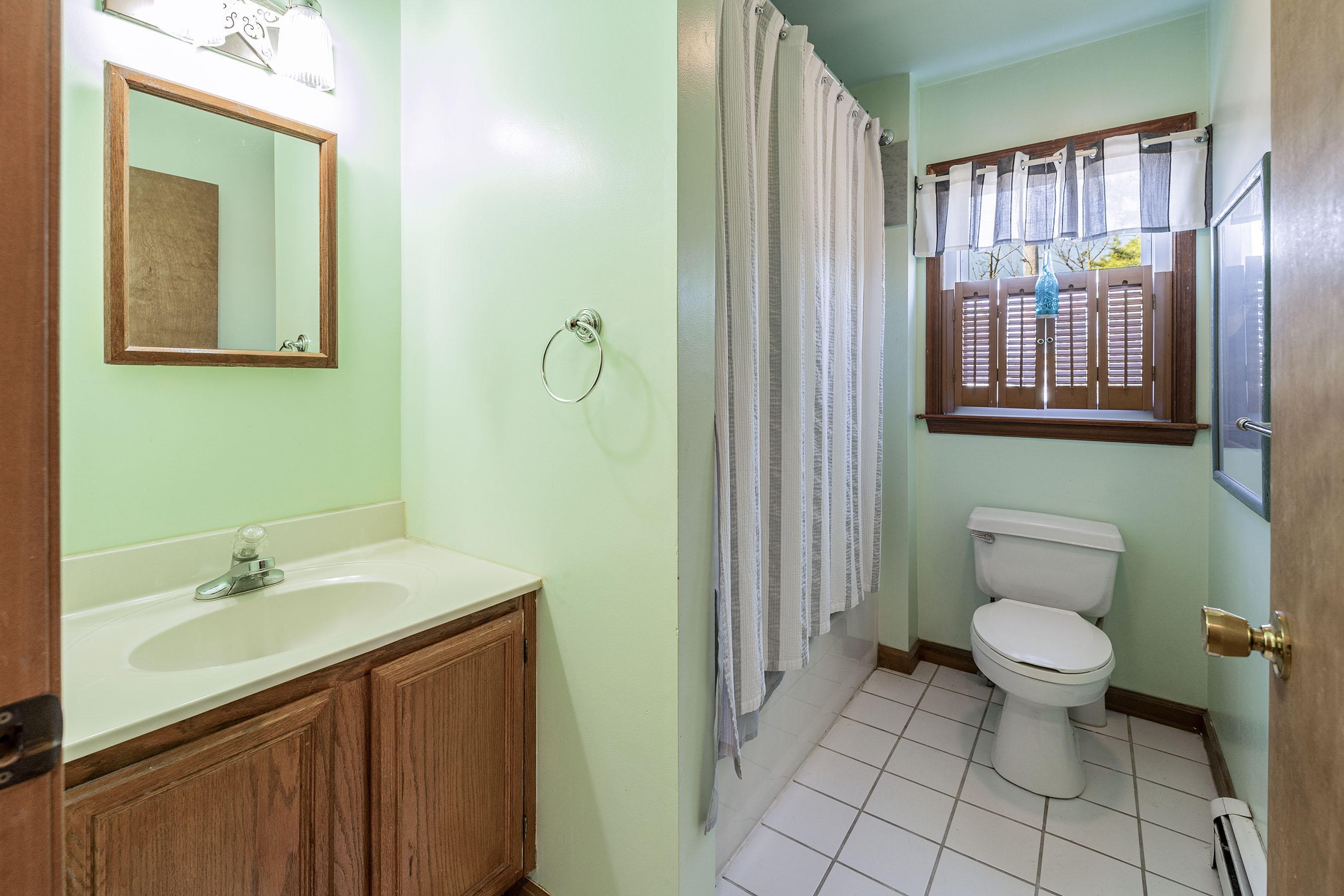 124 Marine Road Waretown, NJ 08758 - Photo 12 of 23 Lavatory2b