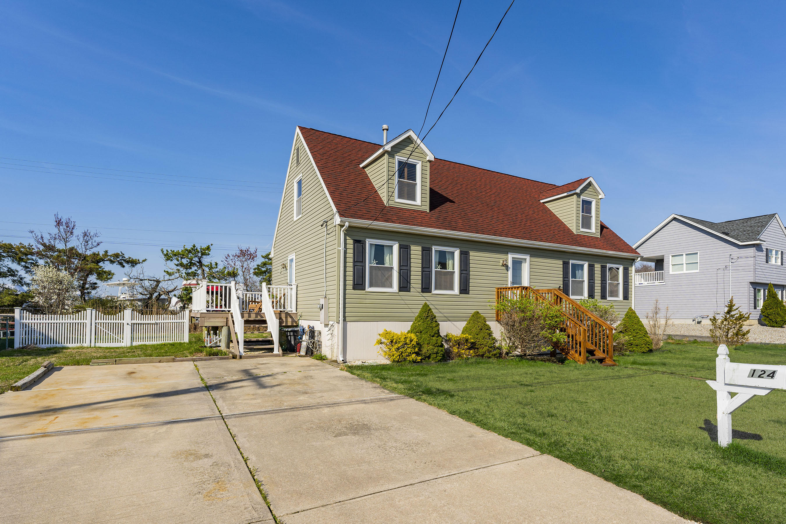 124 Marine Road Waretown, NJ 08758 - Photo 4 of 23 FrontLeft1
