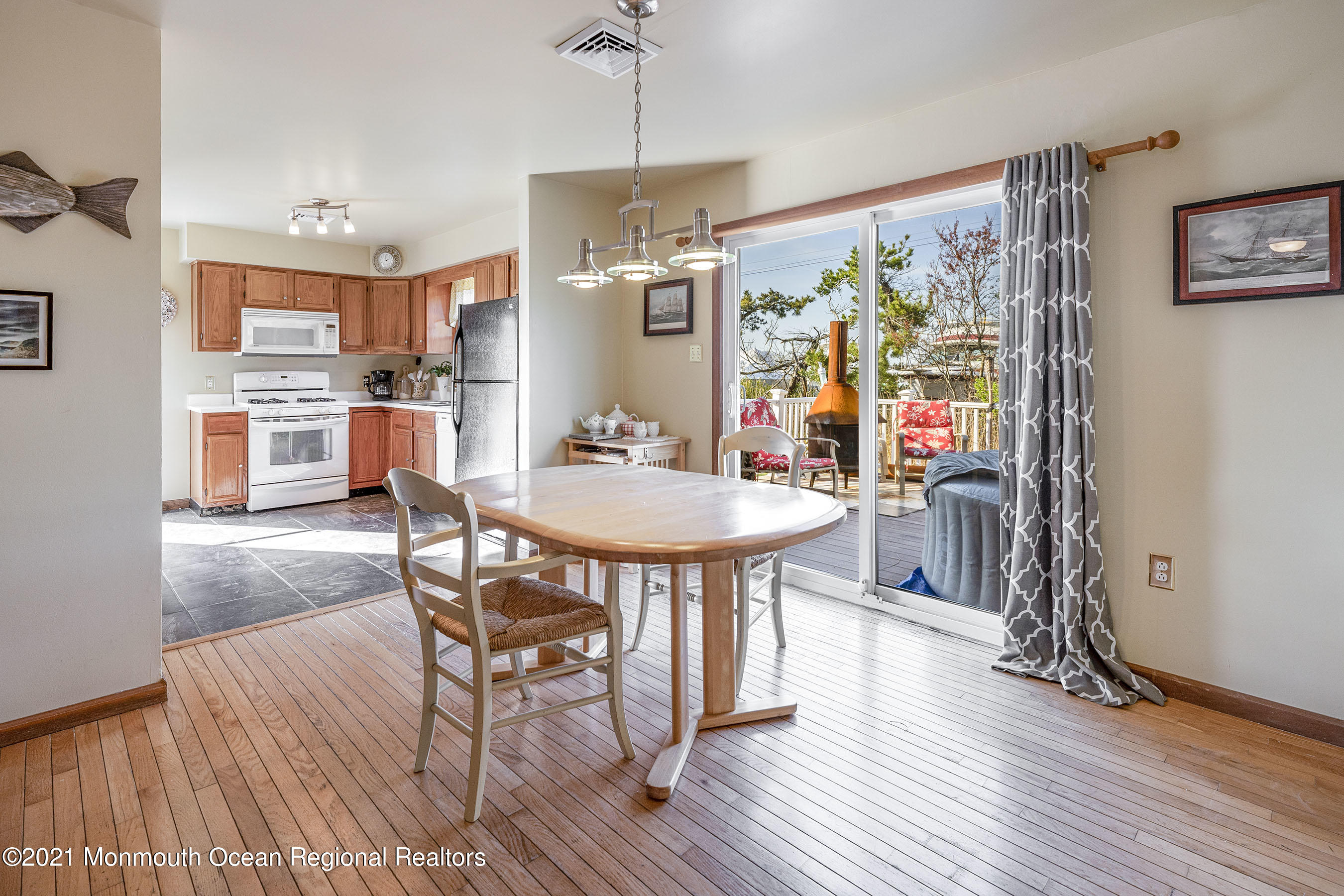 124 Marine Road Waretown, NJ 08758 - Photo 7 of 23 Dining1