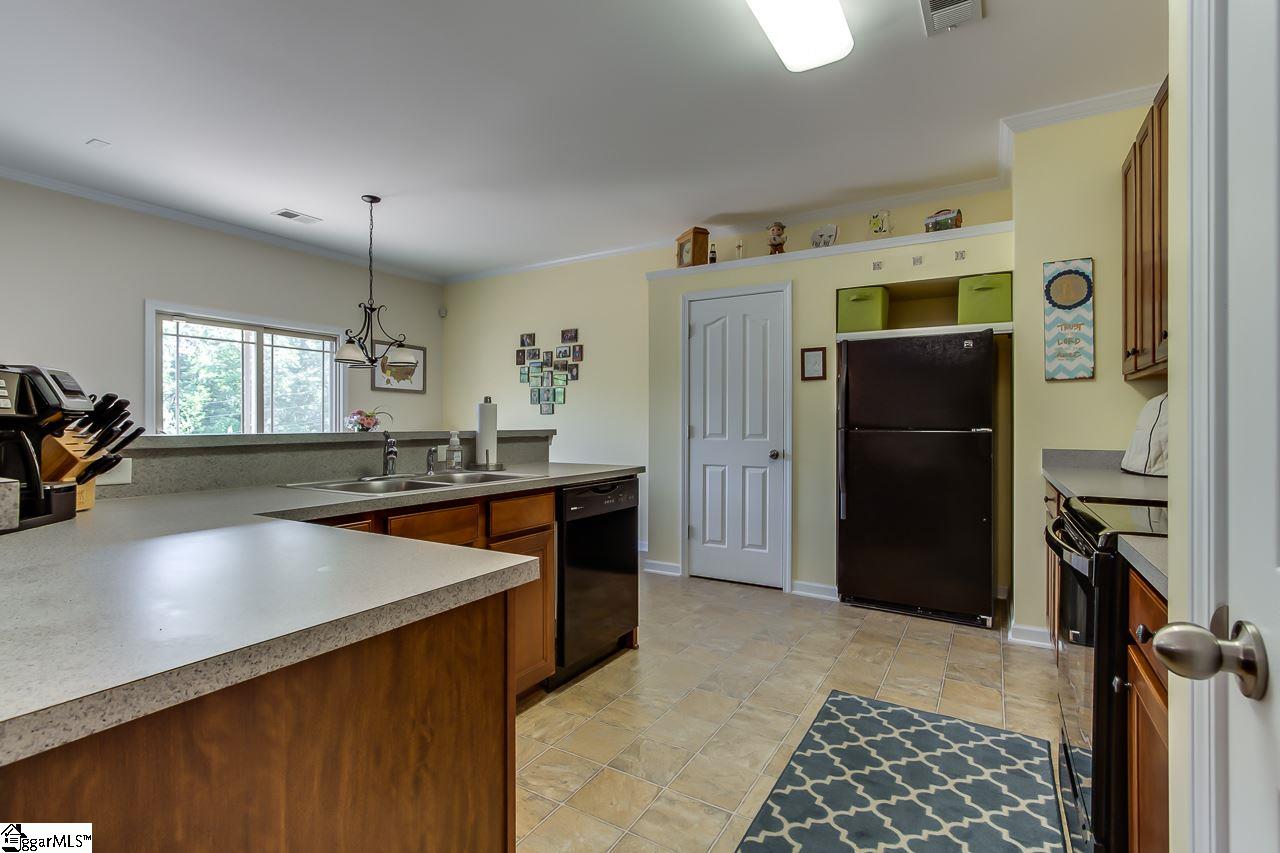 8 Shale Court Greenville, SC 29607 - Photo 11 of 24 Gallery Image 11