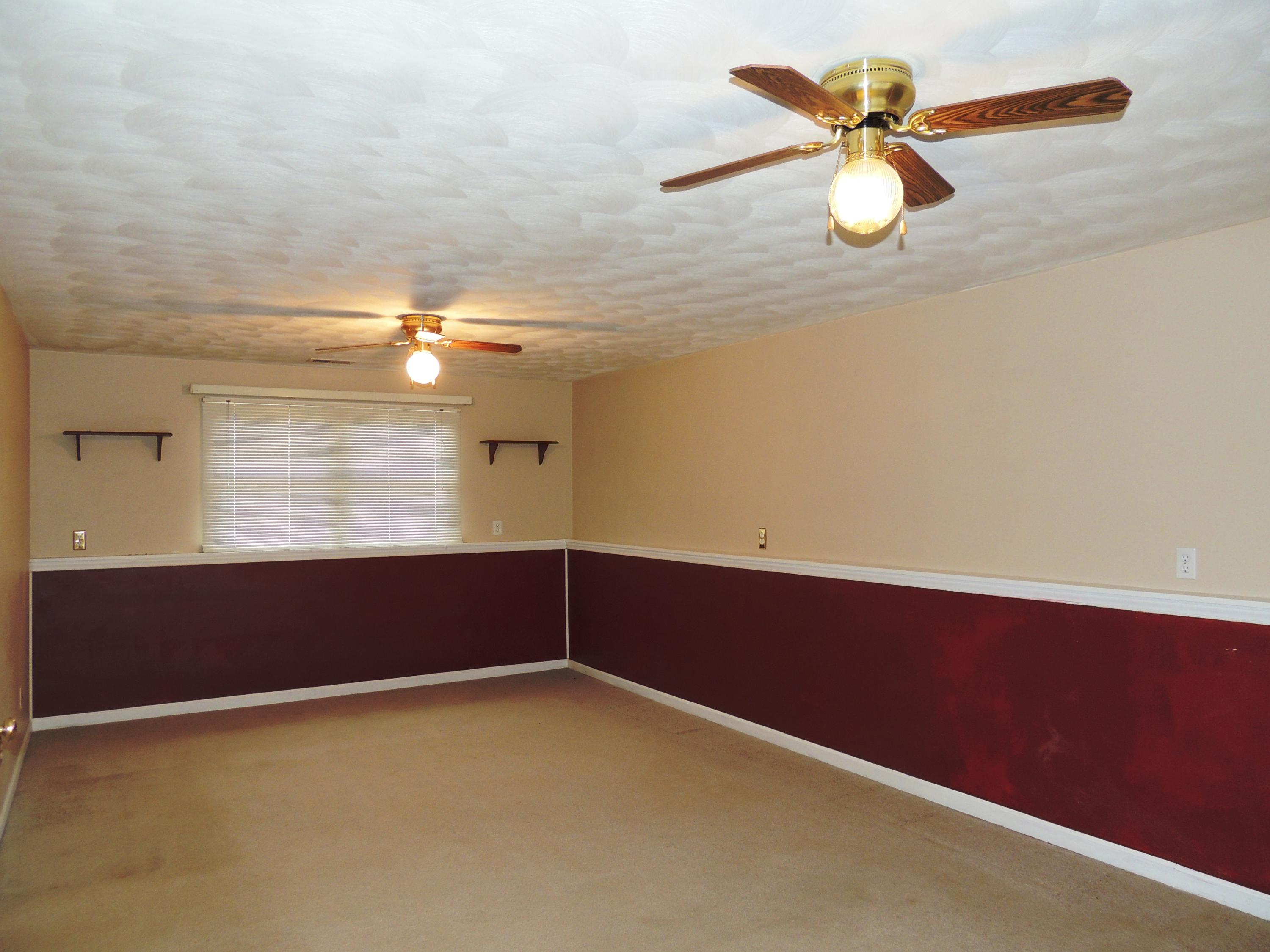 5735 Alean Road Boones Mill, VA 24065 - Photo 12 of 18 Family Room