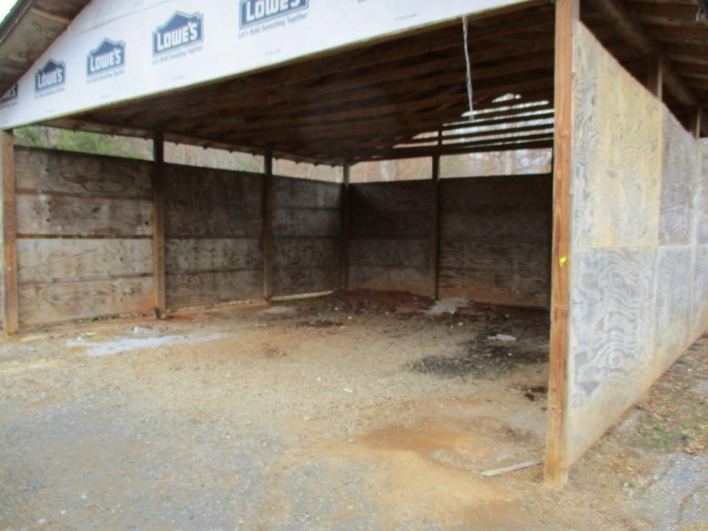 970 Bullock Hollow Road Bristol, TN 37620 - Photo 3 of 13 Photo 3