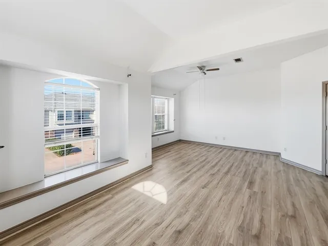 $2,000 | 3950 Seaside Court, Fort Worth, TX 76040