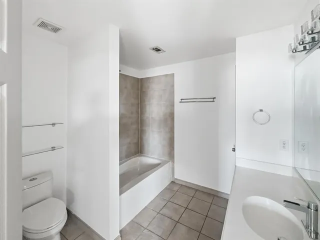 $2,000 | 3950 Seaside Court, Fort Worth, TX 76040