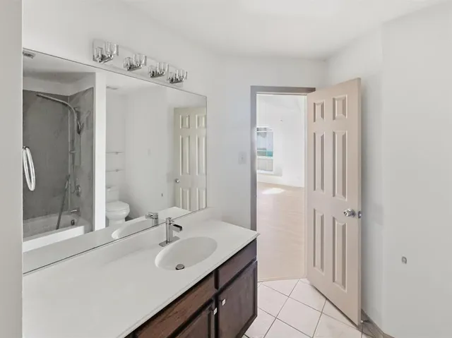 $2,000 | 3950 Seaside Court, Fort Worth, TX 76040