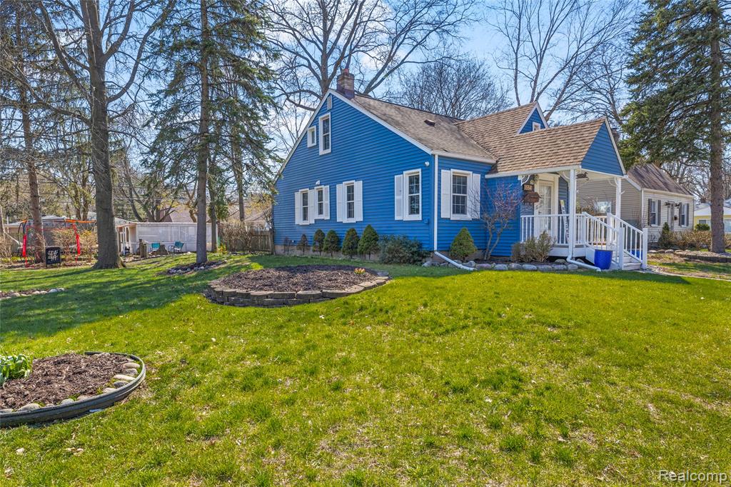 35541 Glenwood Road Wayne, MI 48184 - Photo 2 of 23